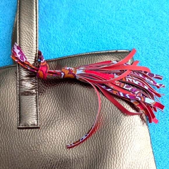 NWOT Bronze Metallic Faux Leather -Snap Shut Tote Bag w/ Bright Floral Lining - Picture 15 of 16